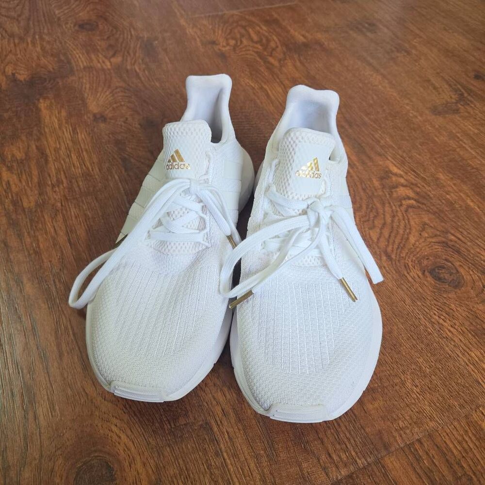 Adidas Swift Run 1.0 Cloud White Running Shoes - Picture 2 of 9